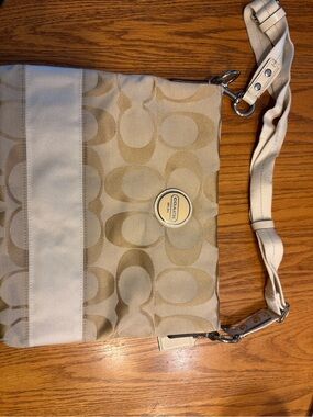COACH SIGNATURE C TAN STRIPE CROSSBODY BAG
